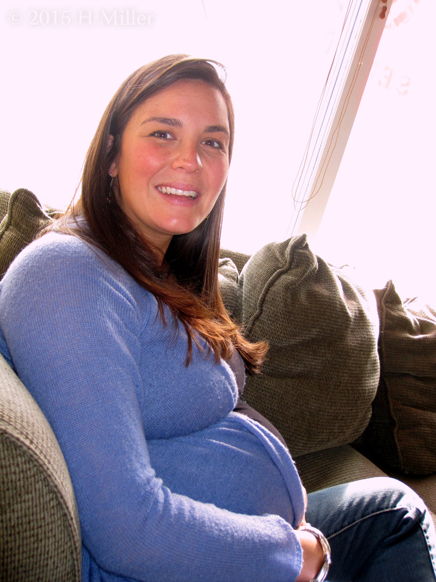 Desk Massage For Pregnant Women Who Can't Comfortably Sit In A Standard Massage Chair